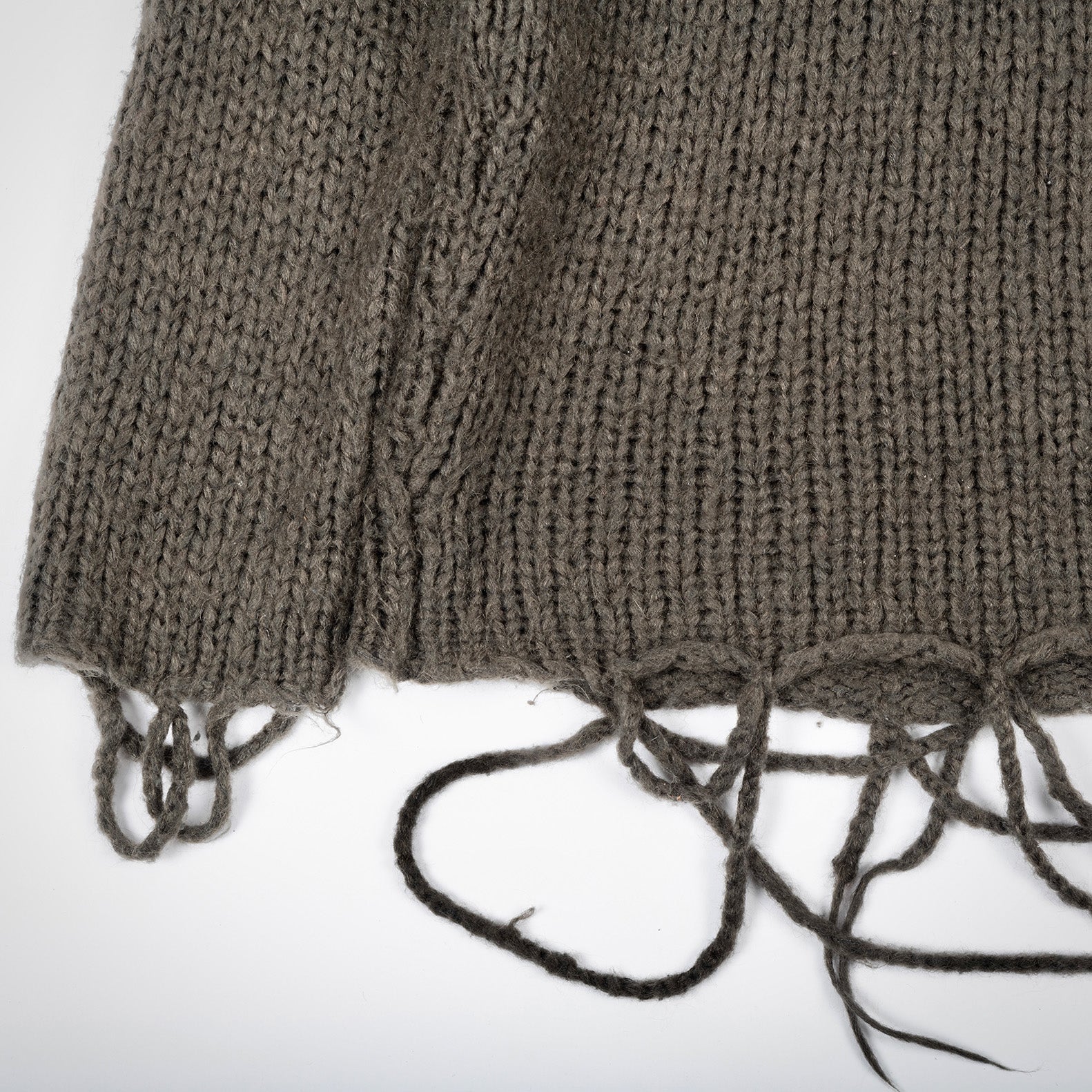 5351POUR LES HOMMES:KNITTED DESTROYED SWEATER