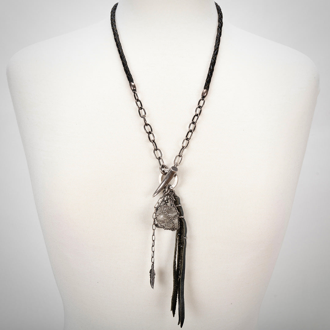 KETO:GLASS SKULL NECKLACE