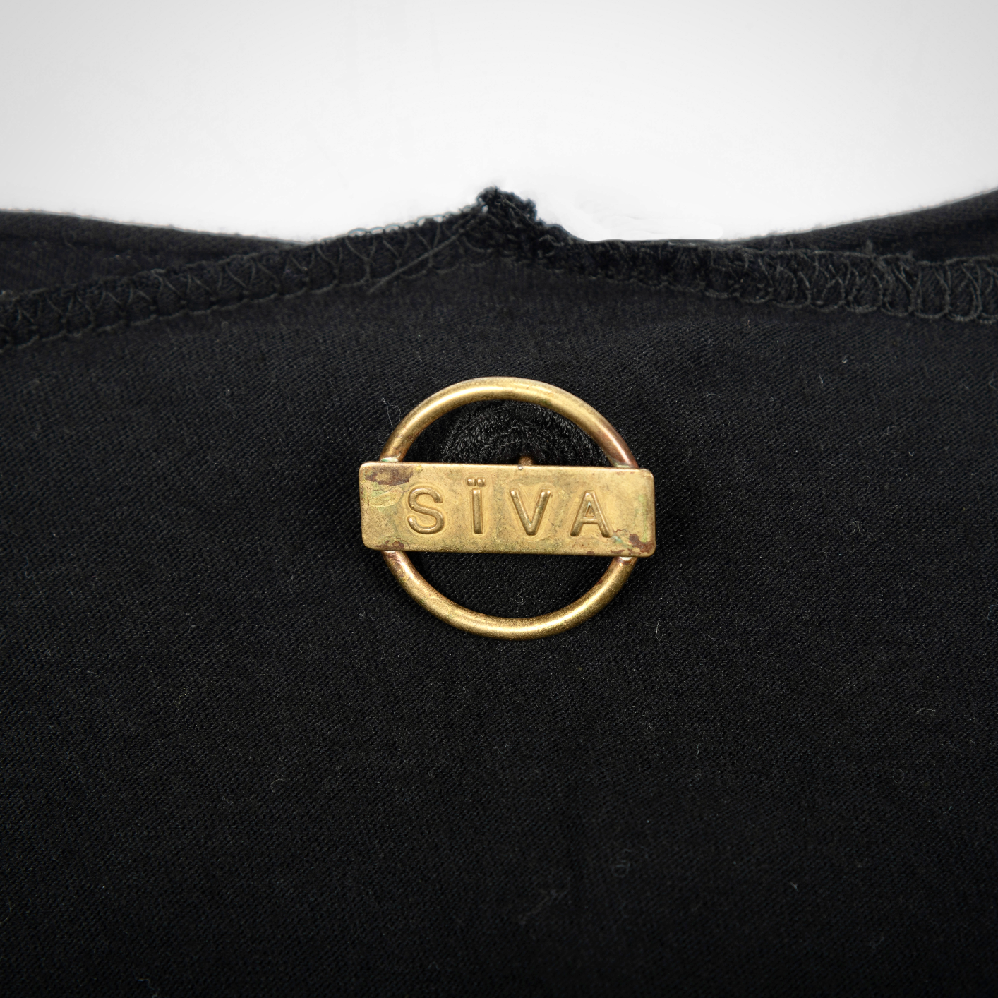 SÏVA:ASSYMETRICAL TANKTOP